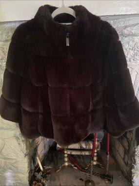 Plush Short Faux Fur Cape in Dark Brown